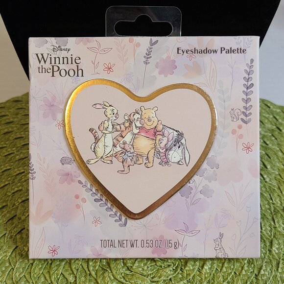 NEW Disney Winnie the Pooh Eyeshadow Palette with Mirror - Picture 1 of 4